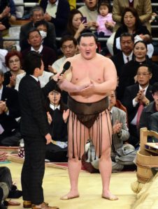 白鵬の処分決定！心が伴わない横綱に親方になる資質があるのか？