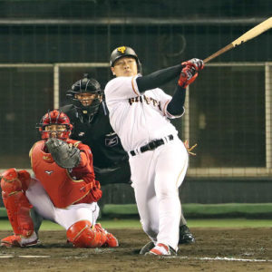 巨人広島戦５年ぶり３連勝！岡本は３試合連続本塁打も納得いかず？